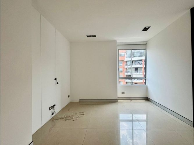 Apartamento de 3 alcobas en venta en Normandia, Cali, 212 m² · foto 8 de 14