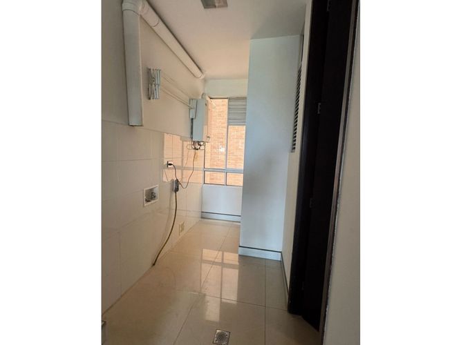 Apartamento de 3 alcobas en venta en Normandia, Cali, 212 m² · foto 10 de 14