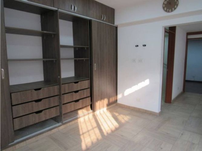 Casa de 7 alcobas en venta en Vipasa, Cali, 308 m² · foto 16 de 24
