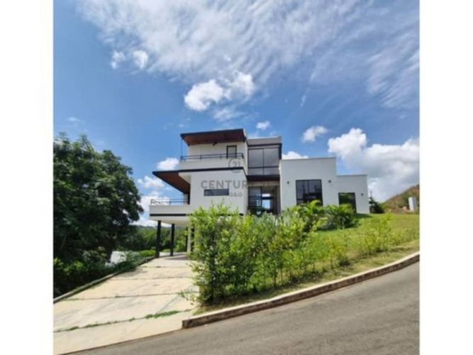 Casa de 4 alcobas en venta en Peon, Jamundí, 308 m² · foto 2 de 24