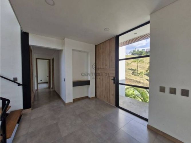Casa de 4 alcobas en venta en Peon, Jamundí, 308 m² · foto 3 de 24