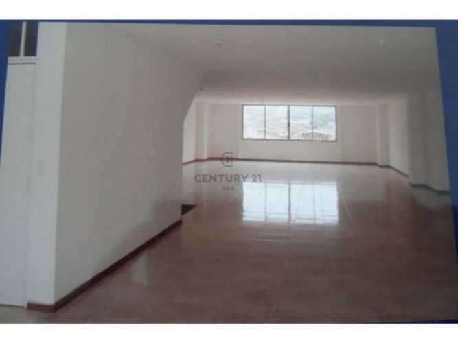 Edificio en arriendo en Los Libertadores, Cali, 1484 m² · foto 2 de 9