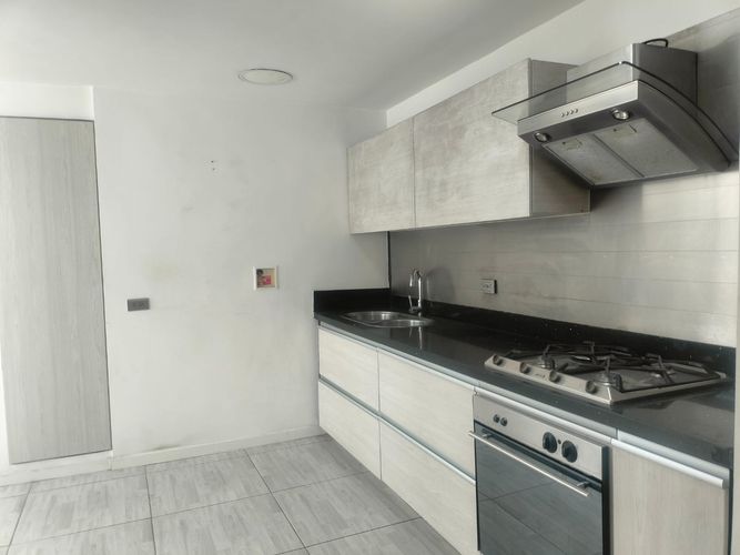 Apartamento en venta en El Poblado, Medellín · foto 5 de 15
