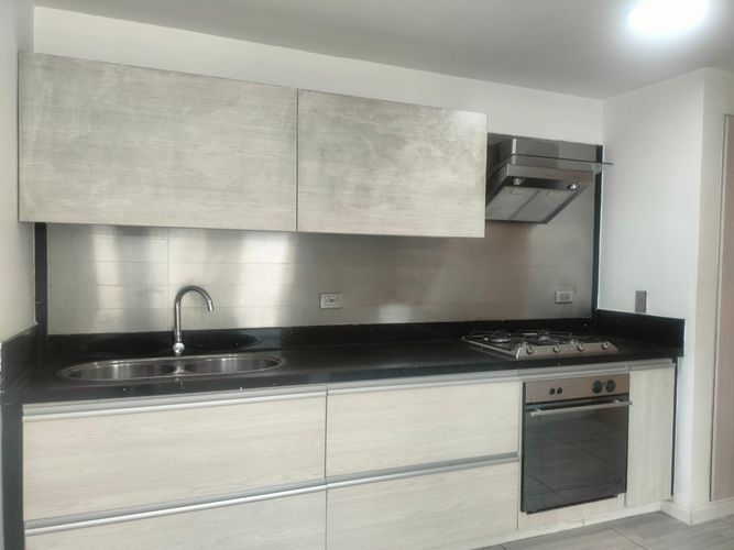 Apartamento en venta en El Poblado, Medellín · foto 6 de 15