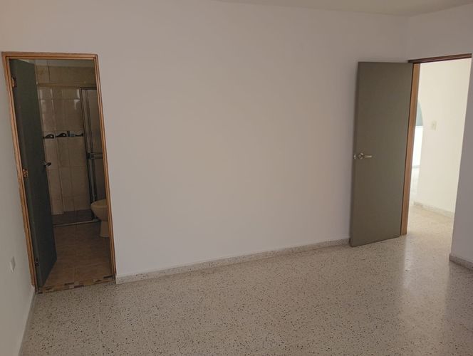 Oficina en arriendo en La Castellana, Medellín, 180 m² · foto 9 de 17