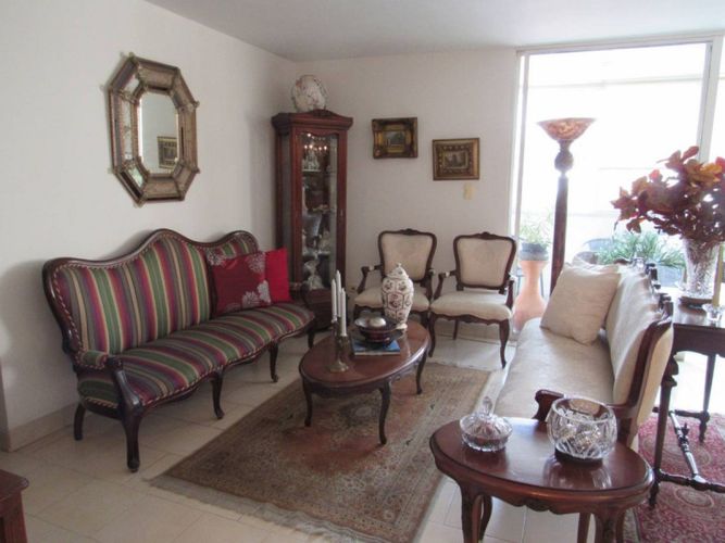Apartamento en venta en Versalles, Cali · foto 4 de 24