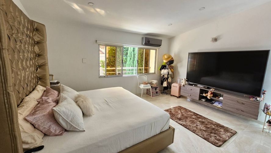 Casa de 6 alcobas en venta en Diamante 2, Bucaramanga, 400 m² · foto 4 de 15