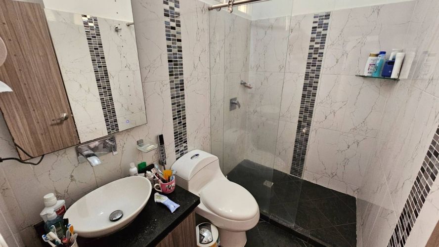 Casa de 6 alcobas en venta en Diamante 2, Bucaramanga, 400 m² · foto 5 de 15