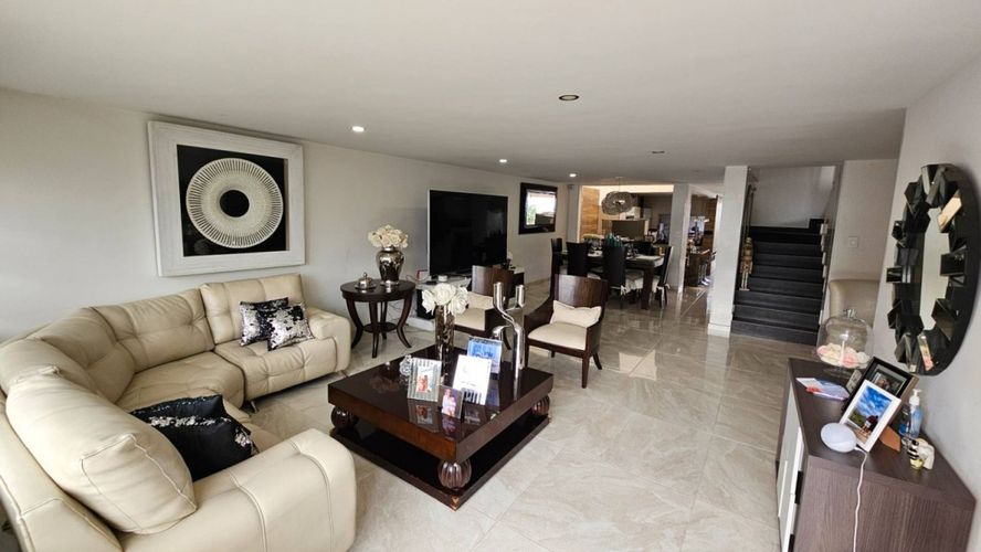 Casa de 6 alcobas en venta en Diamante 2, Bucaramanga, 400 m² · foto 13 de 15