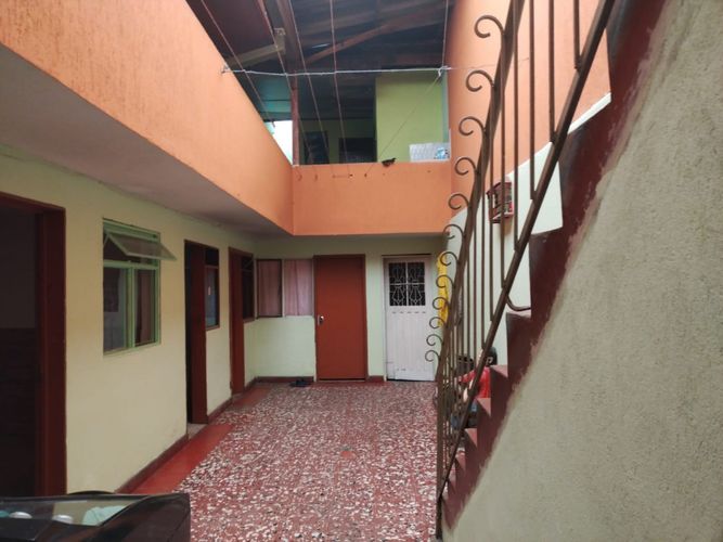 Casa de 8 alcobas en venta en El Rubi, Bogotá, 208 m² · foto 5 de 7