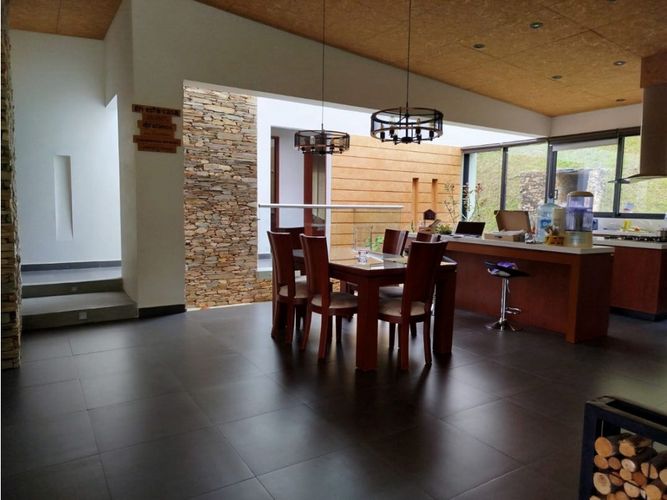 Casa de 3 alcobas en venta en La Ceja, 250 m² · foto 17 de 24