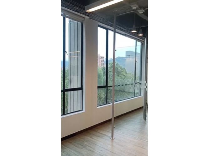 Oficina en arriendo en El Poblado, Medellín, 203 m² · foto 5 de 16