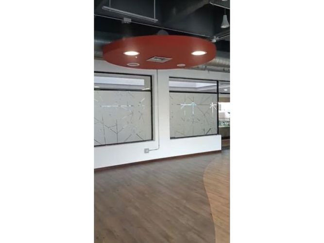 Oficina en arriendo en El Poblado, Medellín, 203 m² · foto 11 de 16