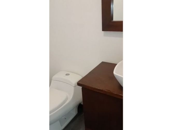 Oficina en arriendo en El Poblado, Medellín, 203 m² · foto 16 de 16