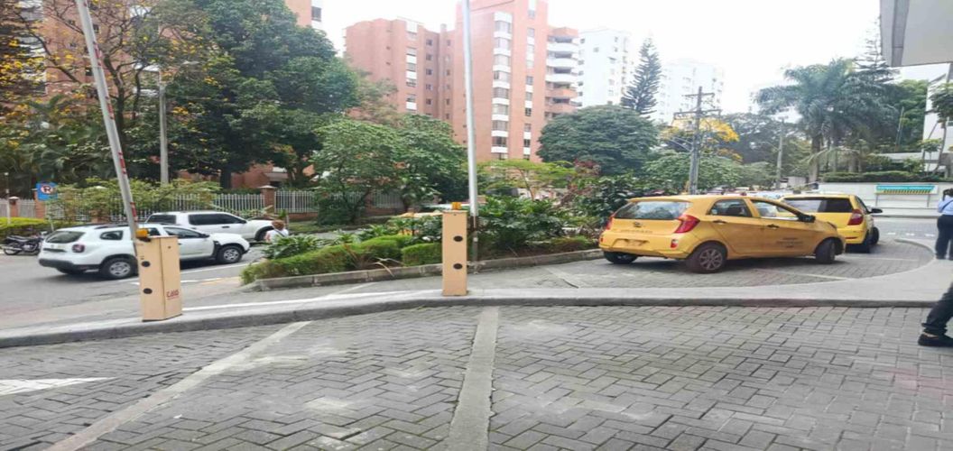 Local en arriendo en Milla De Oro, Medellín, 16 m² · foto 7 de 7