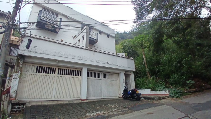 Edificio en venta en Juanambu, Cali, 380 m² · foto 2 de 24