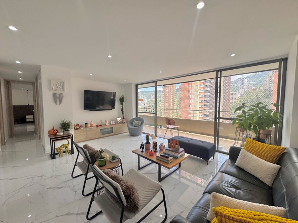 Apartamento en venta en El Poblado, Medellín [No disponible] 4
