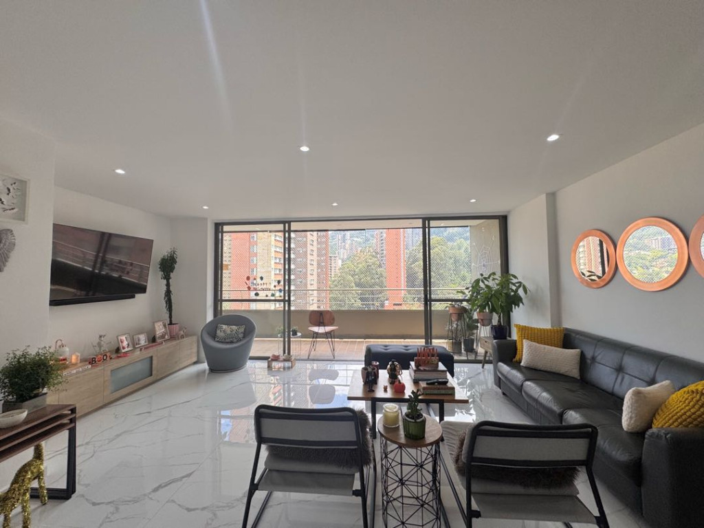 Apartamento en venta en El Poblado, Medellín [No disponible] 5