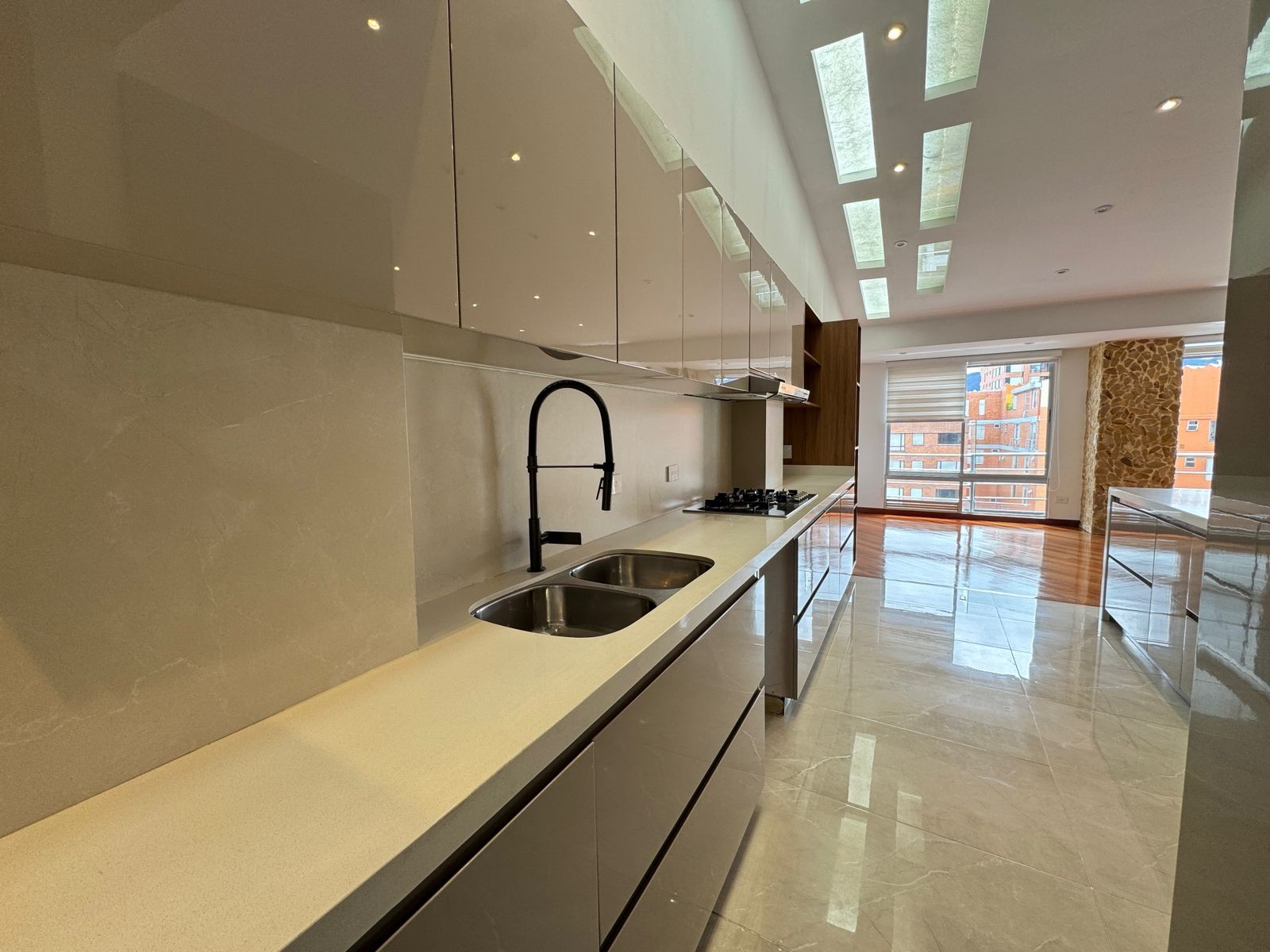 Apartamento en venta en Puente Largo, Bogotá · foto 3 de 24