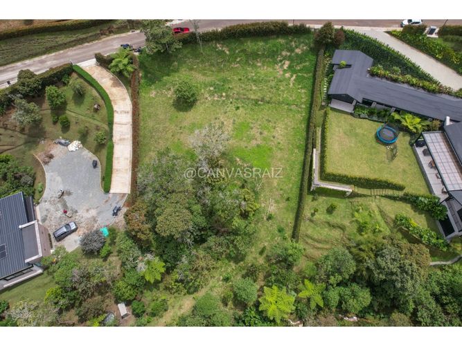 Lote en venta en El Portento, El Retiro, 1979 m² · foto 2 de 7