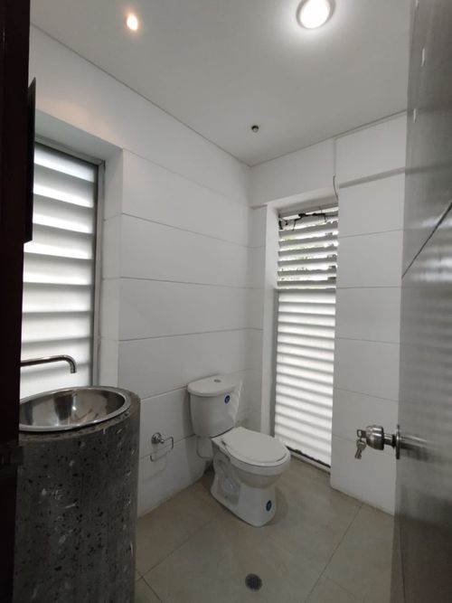 Oficina en arriendo en Granada, Cali, 30 m² · foto 10 de 12