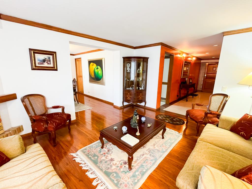Apartamento en venta en Gratamira, Bogotá · foto 4 de 24