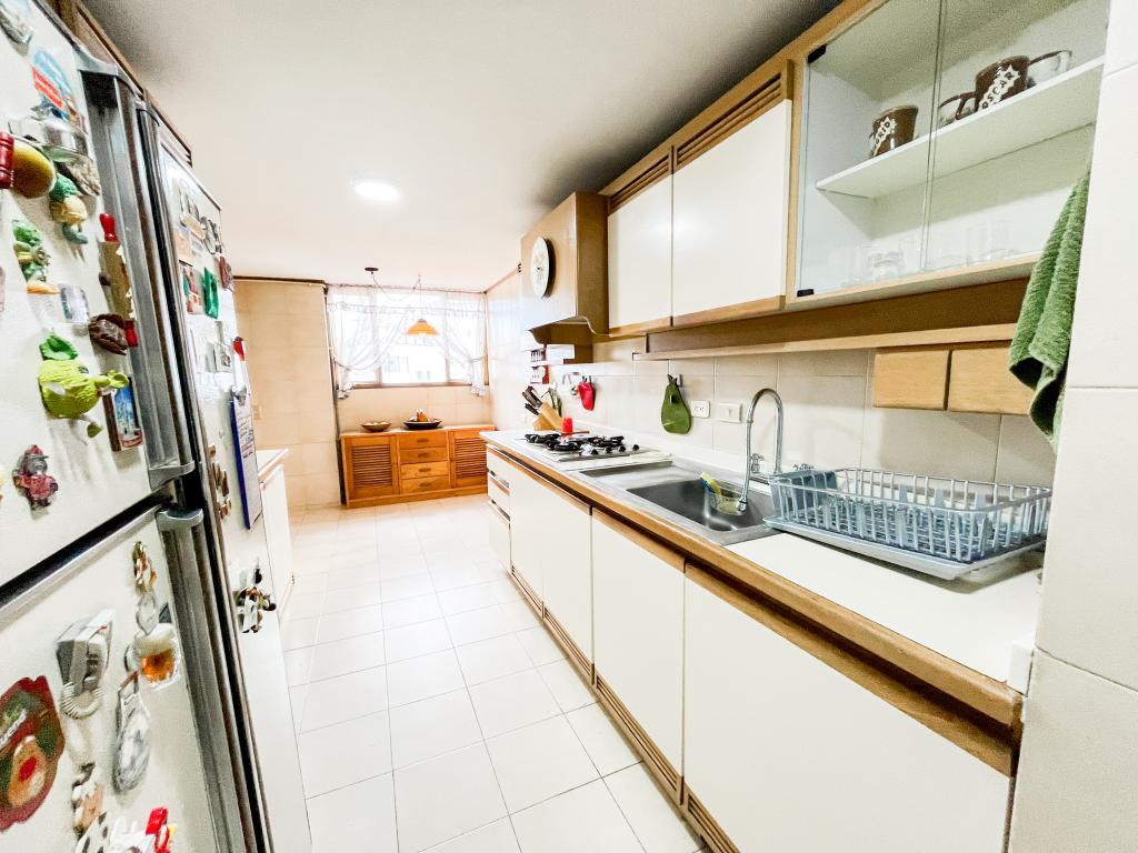 Apartamento en venta en Gratamira, Bogotá · foto 8 de 24