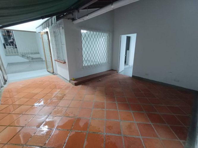 Casa de 12 alcobas en venta en La Aguacatala, Medellín, 400 m² · foto 6 de 24