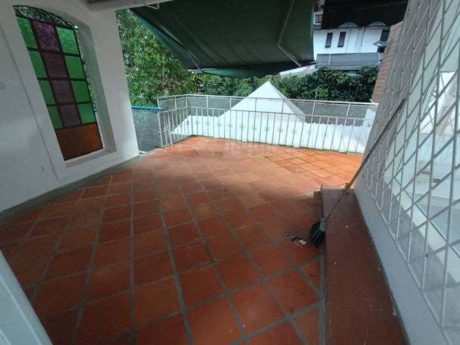 Casa de 12 alcobas en venta en La Aguacatala, Medellín, 400 m² · foto 17 de 24