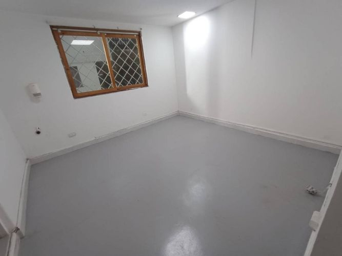 Casa de 12 alcobas en venta en La Aguacatala, Medellín, 400 m² · foto 18 de 24