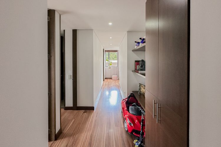 Apartamento de 3 alcobas en venta en Club De Los Lagartos, Bogotá, 155 m² · foto 10 de 24