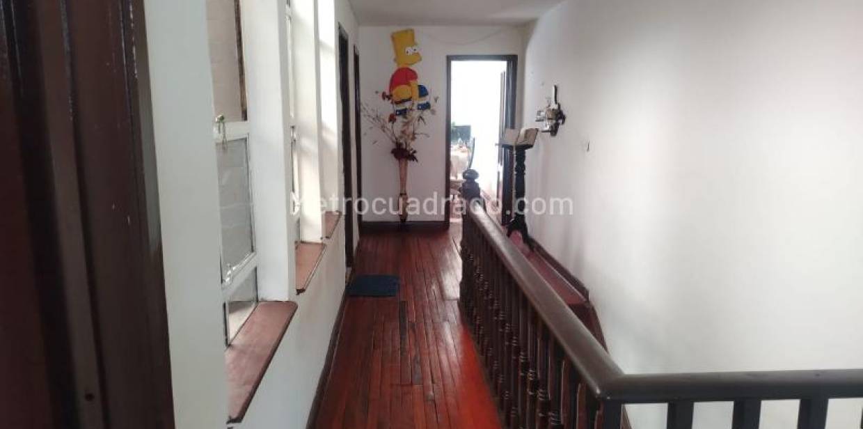 Casa en venta en Eduardo Santos, Bogotá · foto 9 de 17