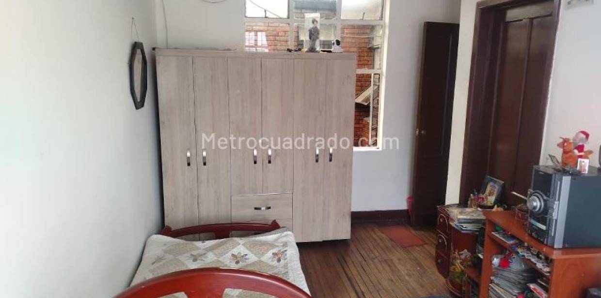 Casa en venta en Eduardo Santos, Bogotá · foto 11 de 17
