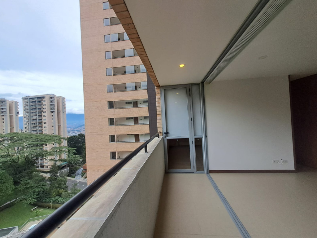 Apartaestudio en Arriendo en El Poblado, Medellín