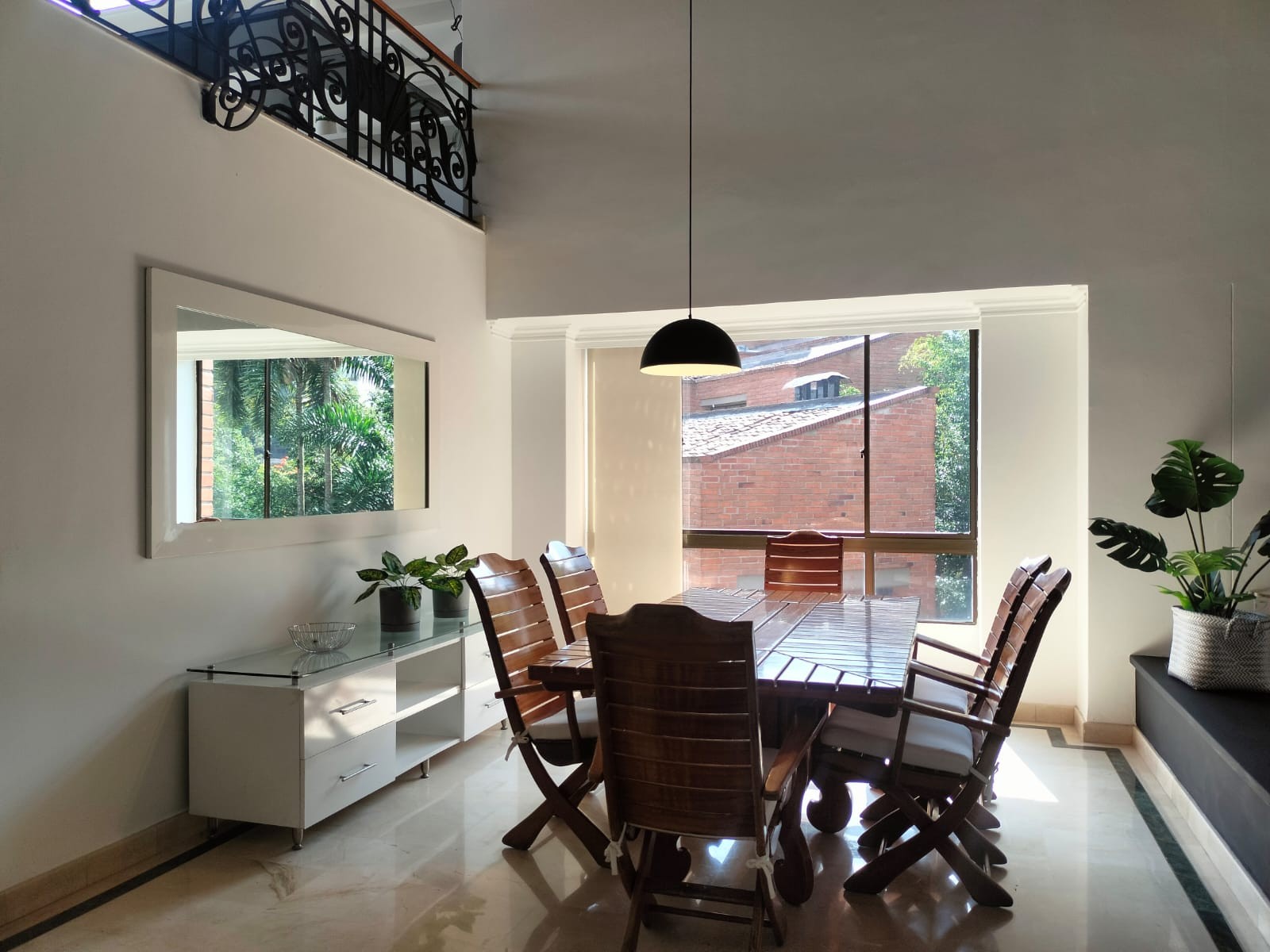 Apartamento en arriendo en El Poblado, Medellín · foto 3 de 19