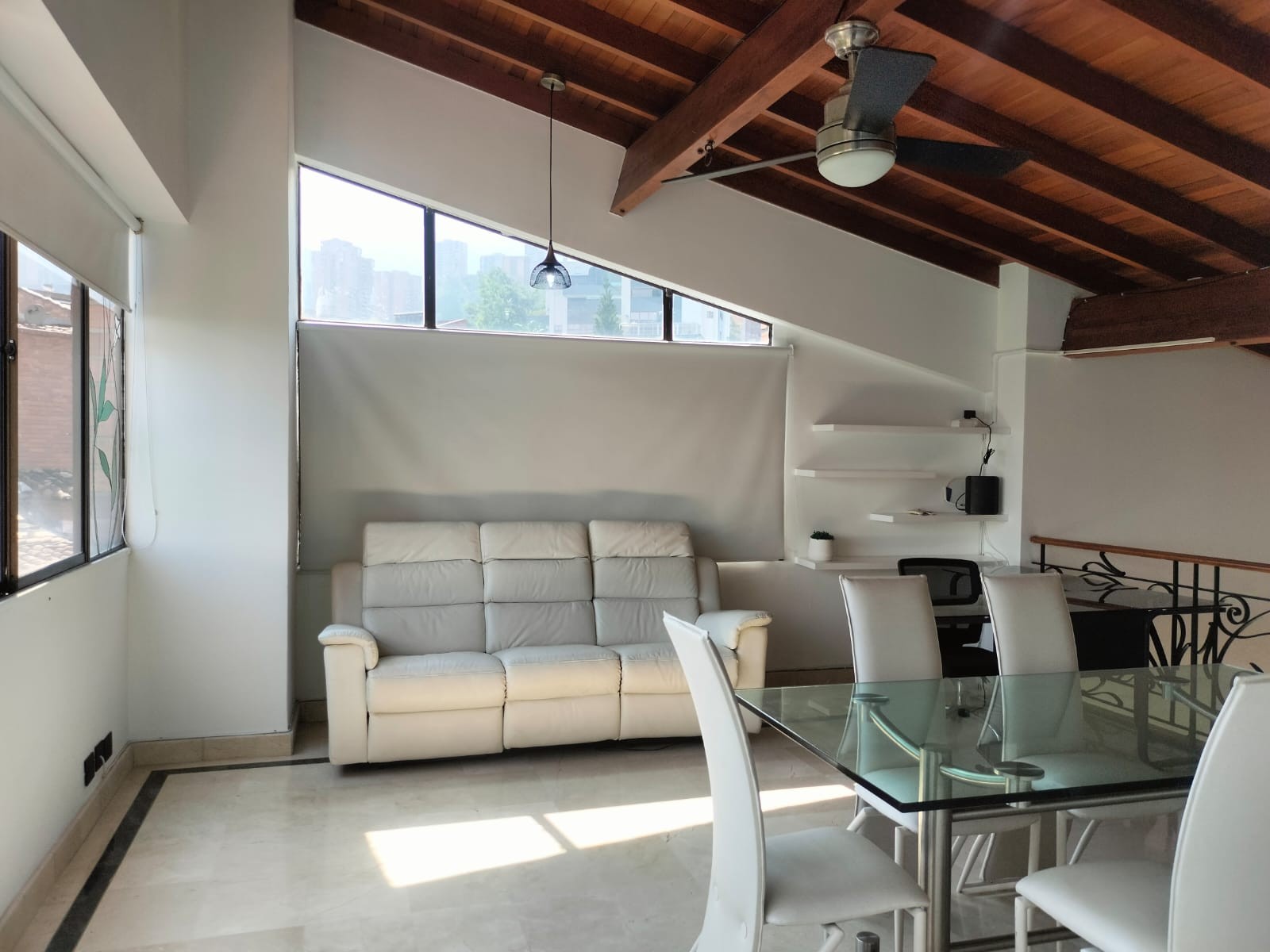 Apartamento en arriendo en El Poblado, Medellín · foto 5 de 19
