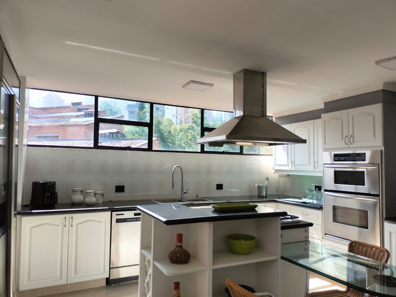 Apartamento en arriendo en El Poblado, Medellín · foto 8 de 19