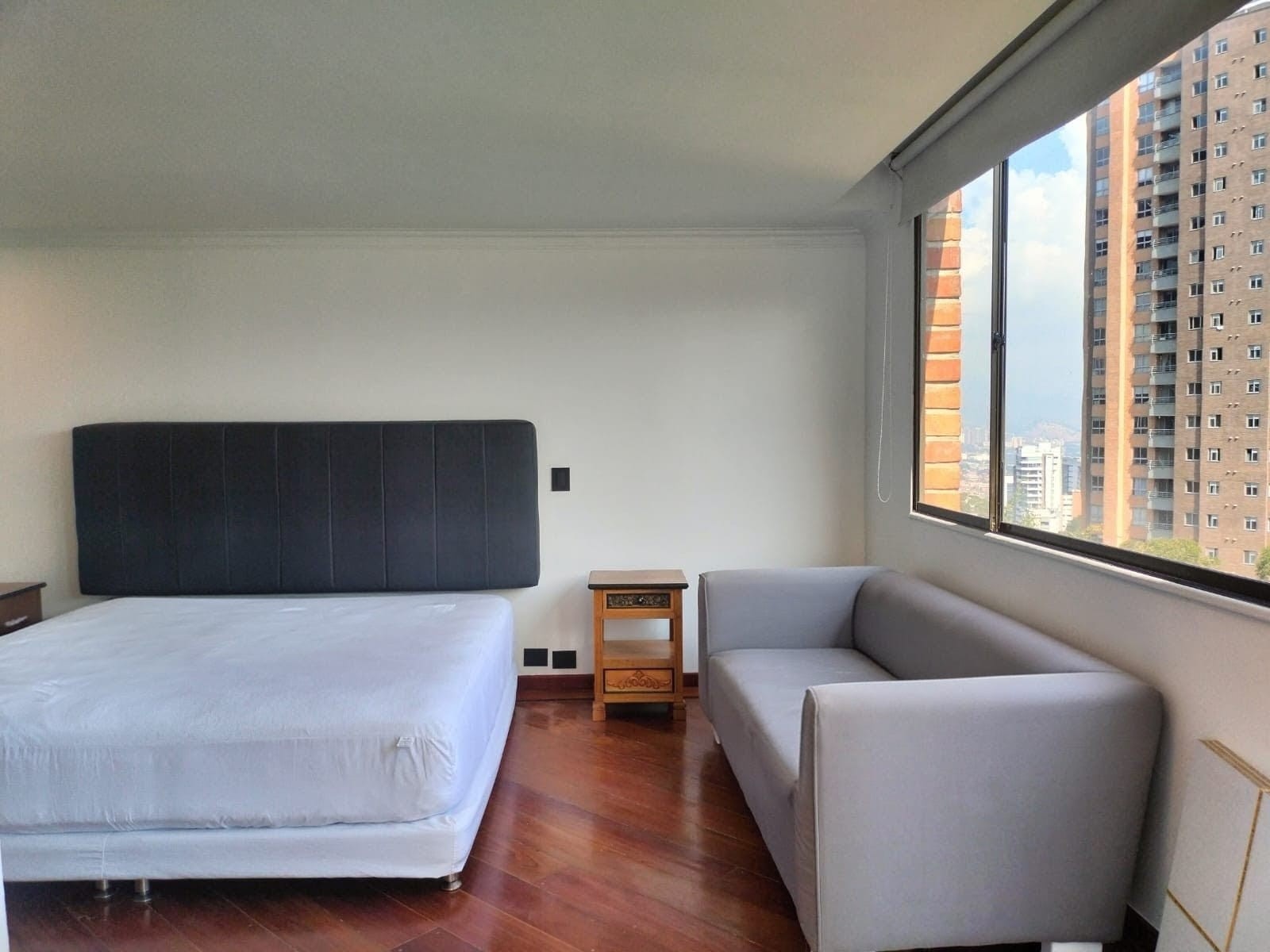 Apartamento en arriendo en El Poblado, Medellín · foto 10 de 19