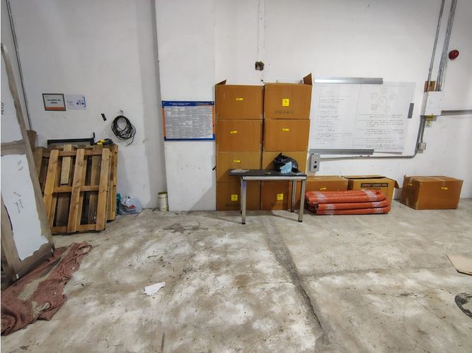 Bodega en arriendo en Boston, Medellín, 270 m² · foto 2 de 11