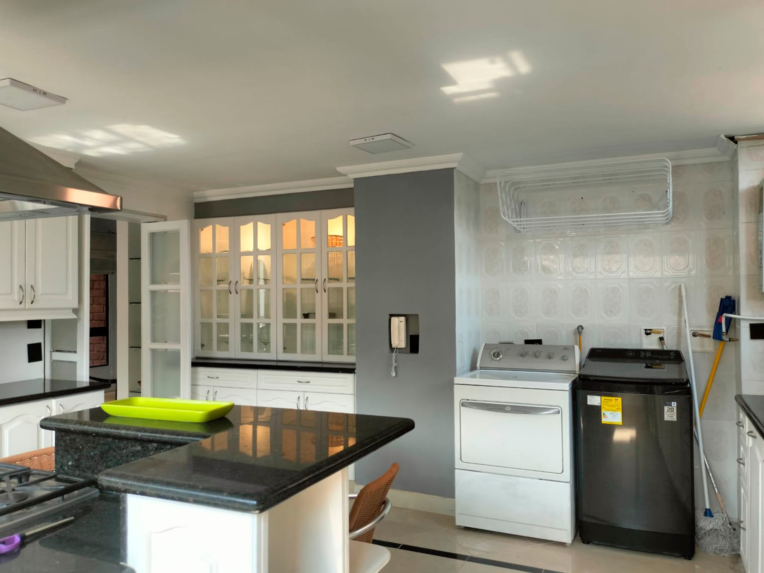 Apartamento en arriendo en El Poblado, Medellín · foto 6 de 19