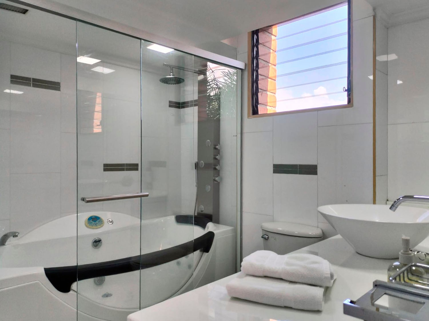 Apartamento en arriendo en El Poblado, Medellín · foto 18 de 19