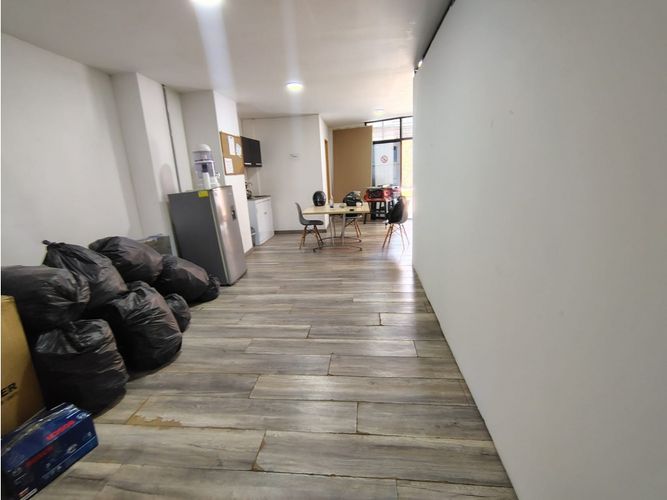 Bodega en arriendo en Boston, Medellín, 270 m² · foto 5 de 11