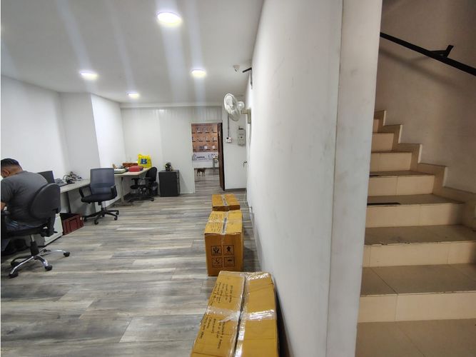 Bodega en arriendo en Boston, Medellín, 270 m² · foto 6 de 11