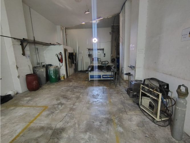 Bodega en arriendo en Boston, Medellín, 270 m² · foto 8 de 11
