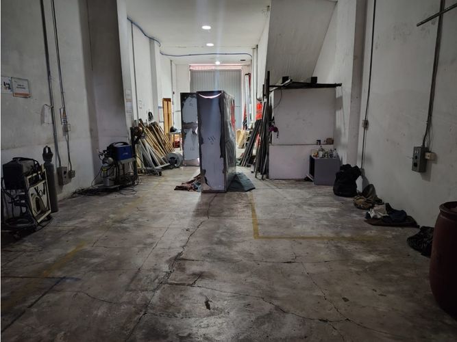 Bodega en arriendo en Boston, Medellín, 270 m² · foto 10 de 11