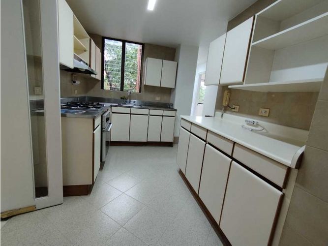 Apartamento de 4 alcobas en arriendo en Alejandría, Medellín, 210 m² · foto 10 de 24