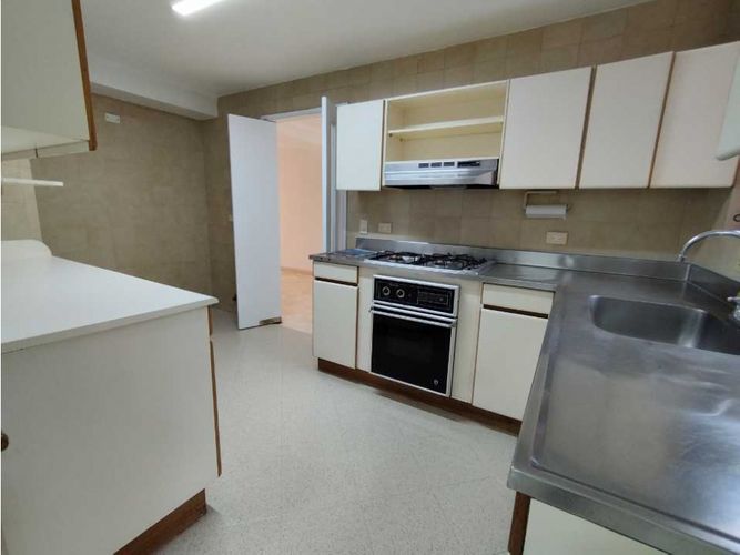 Apartamento de 4 alcobas en arriendo en Alejandría, Medellín, 210 m² · foto 11 de 24
