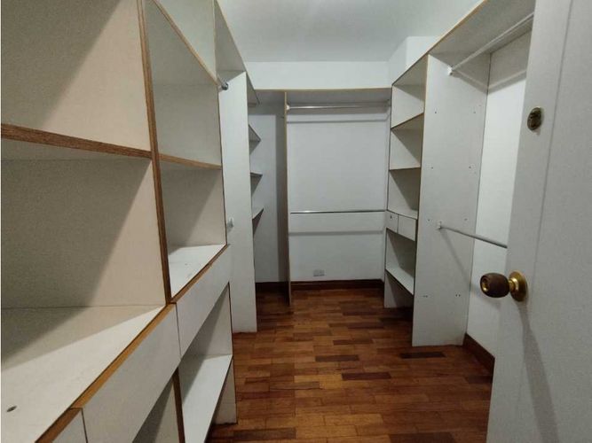 Apartamento de 4 alcobas en arriendo en Alejandría, Medellín, 210 m² · foto 19 de 24