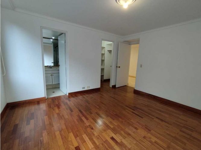 Apartamento de 4 alcobas en arriendo en Alejandría, Medellín, 210 m² · foto 23 de 24