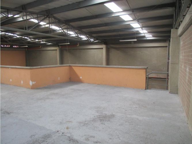 Bodega en arriendo en El Guayabo, Itagüí, 430 m² · foto 7 de 8